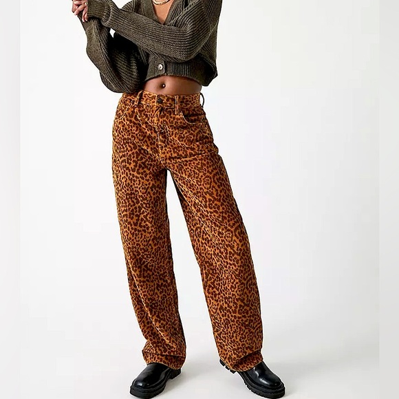BDG Urban Outfitters Leopard Print Corduroy 90’s Baggy Boyfriend Pants - Picture 1 of 11